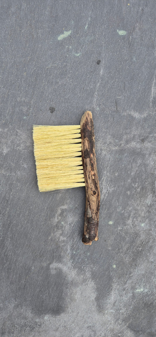 032 Driftwood Household Brush