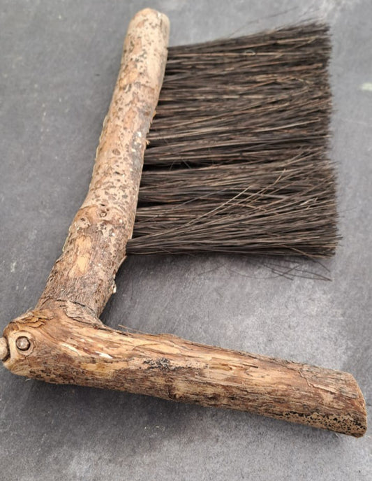 011 Driftwood Household Brush