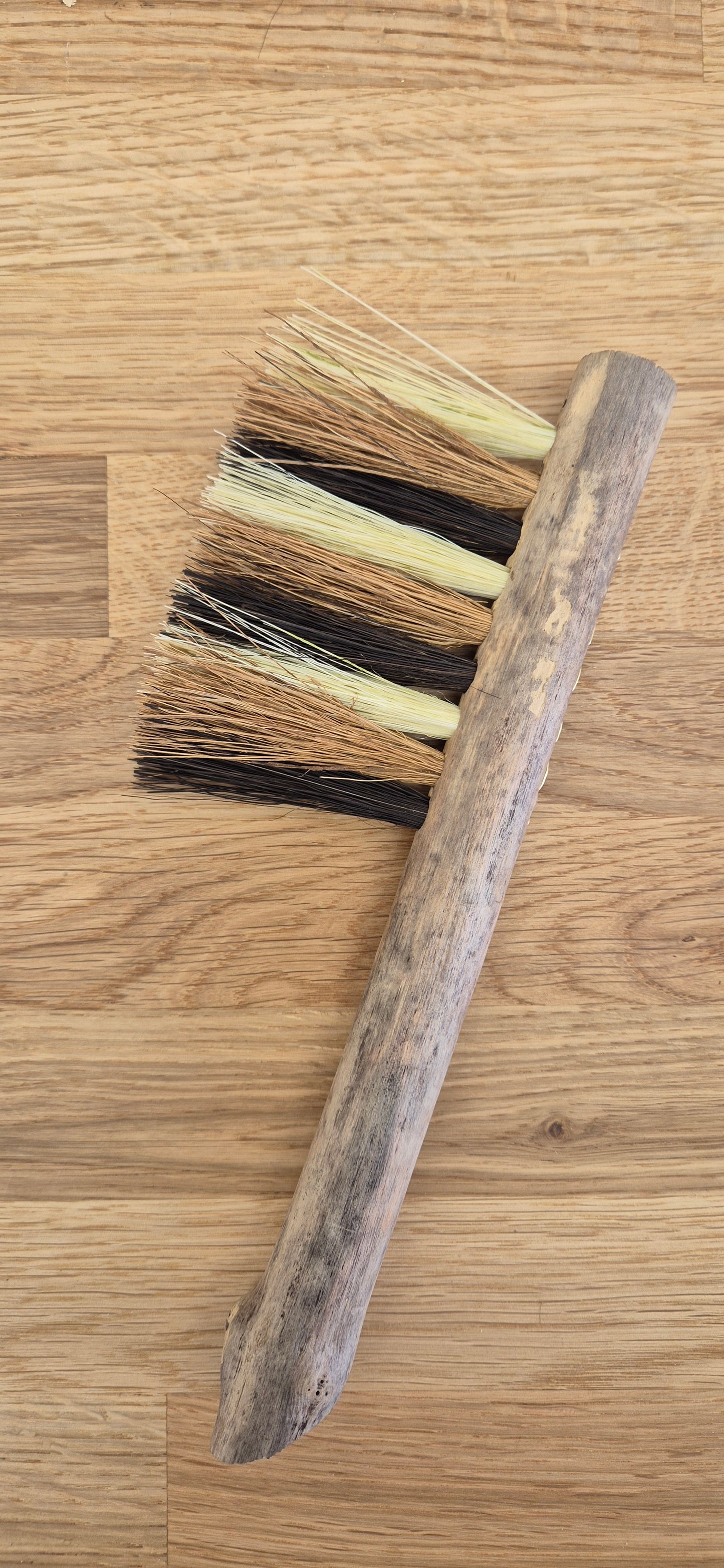 049 Handcrafted Driftwood Household Brush – Mixed Fibre & Brass Wire Stitching